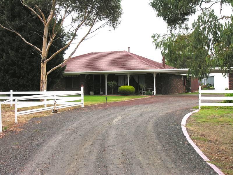 Image of 565 Windermere Road