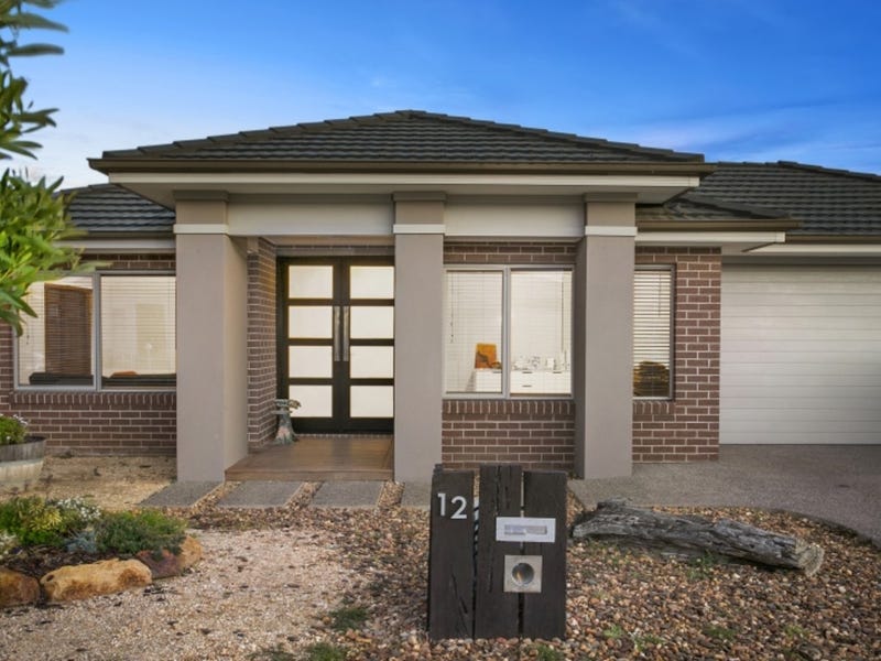 12 Golden Wattle Drive