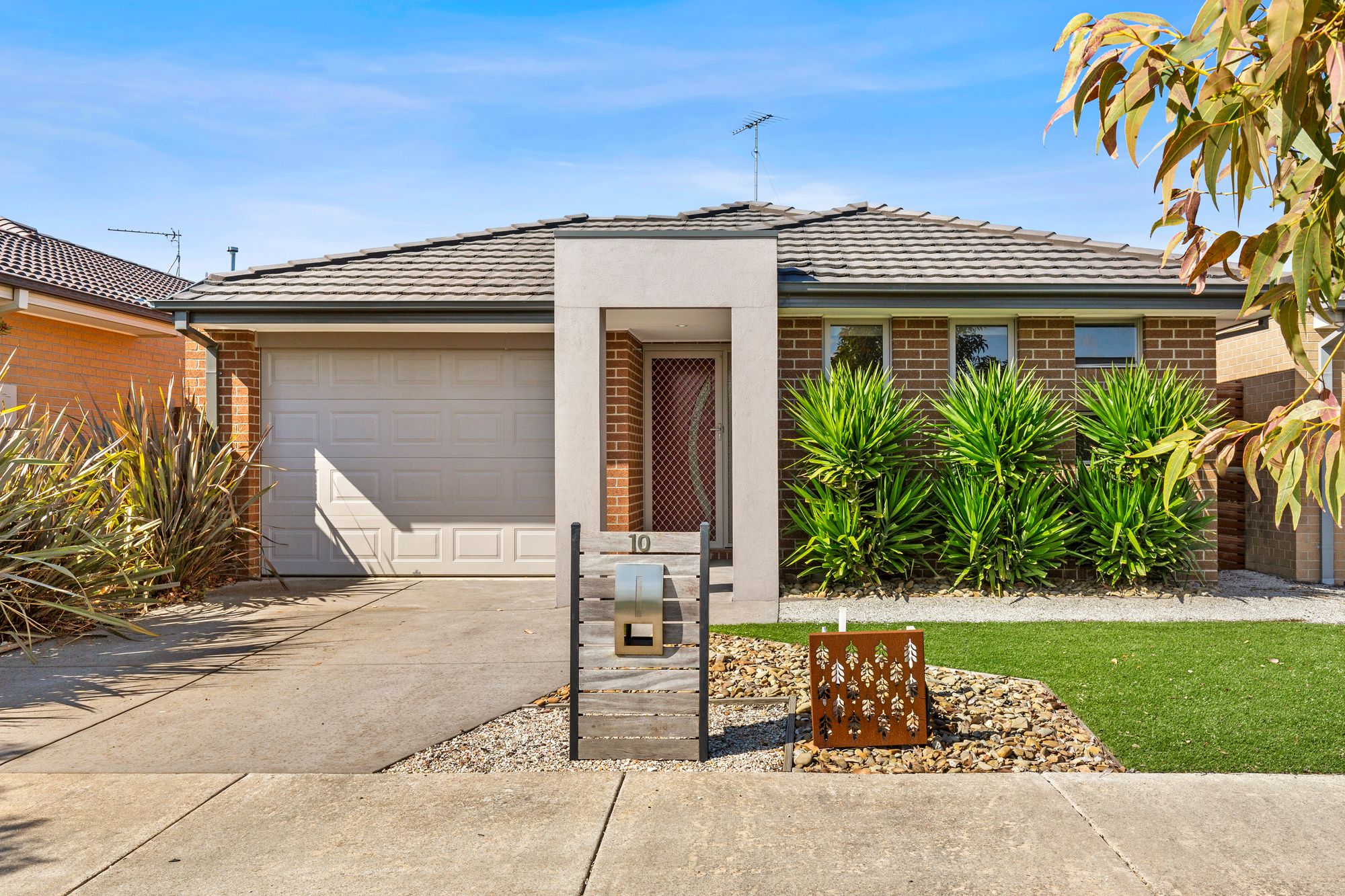 Listing image for 10 Stein Avenue, ARMSTRONG CREEK  VIC  3217