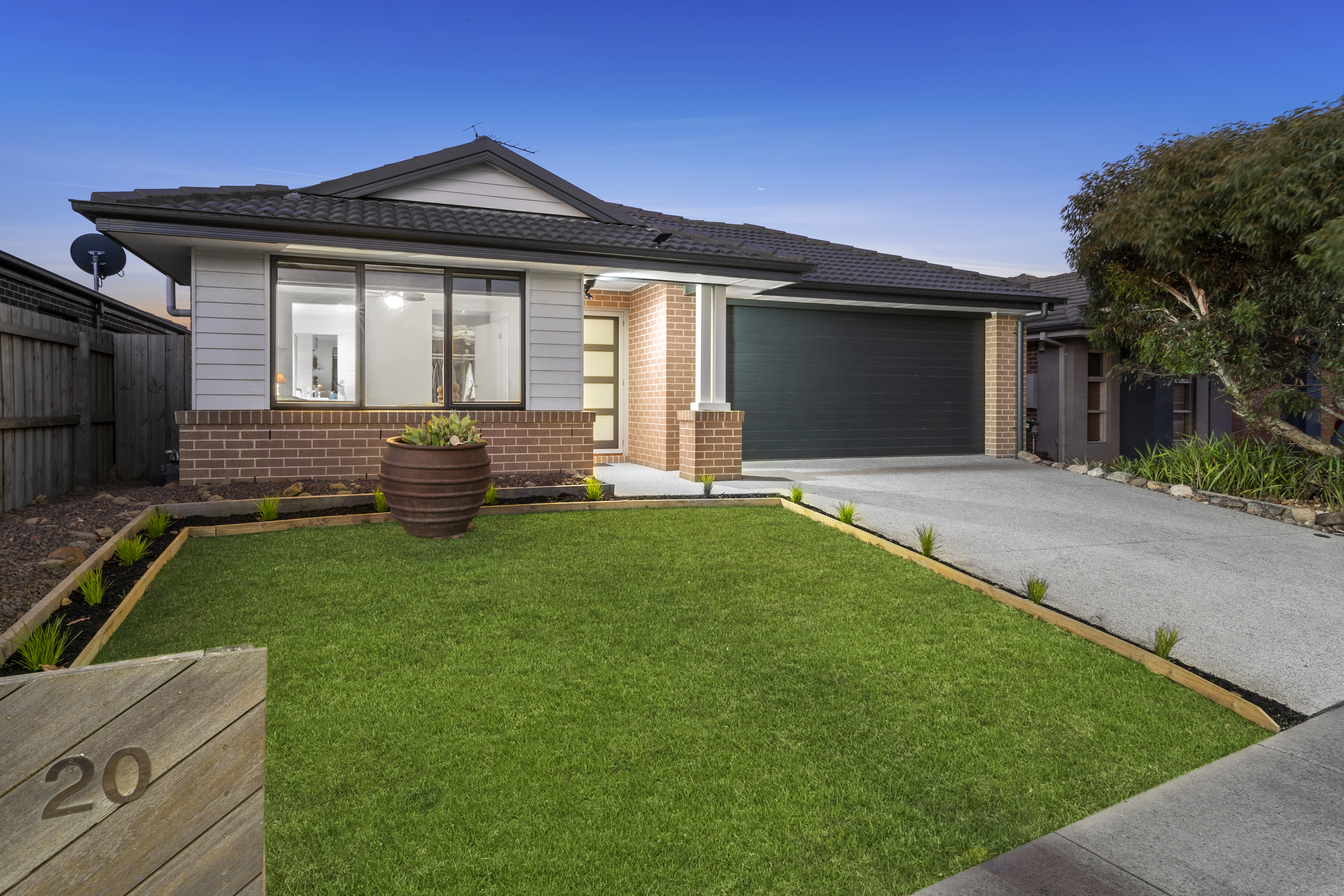 Listing image for 20 Daybreak Avenue, ARMSTRONG CREEK  VIC  3217