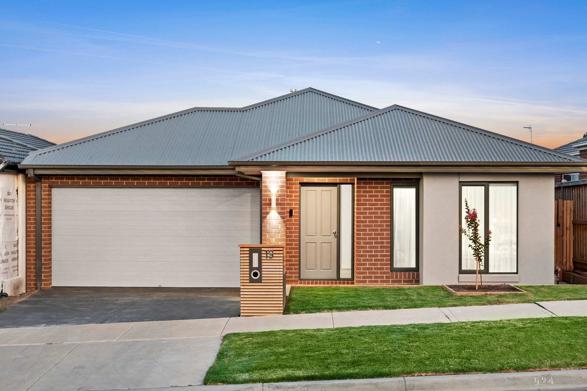 Listing image for 19 Stannis St, CHARLEMONT  VIC  3217