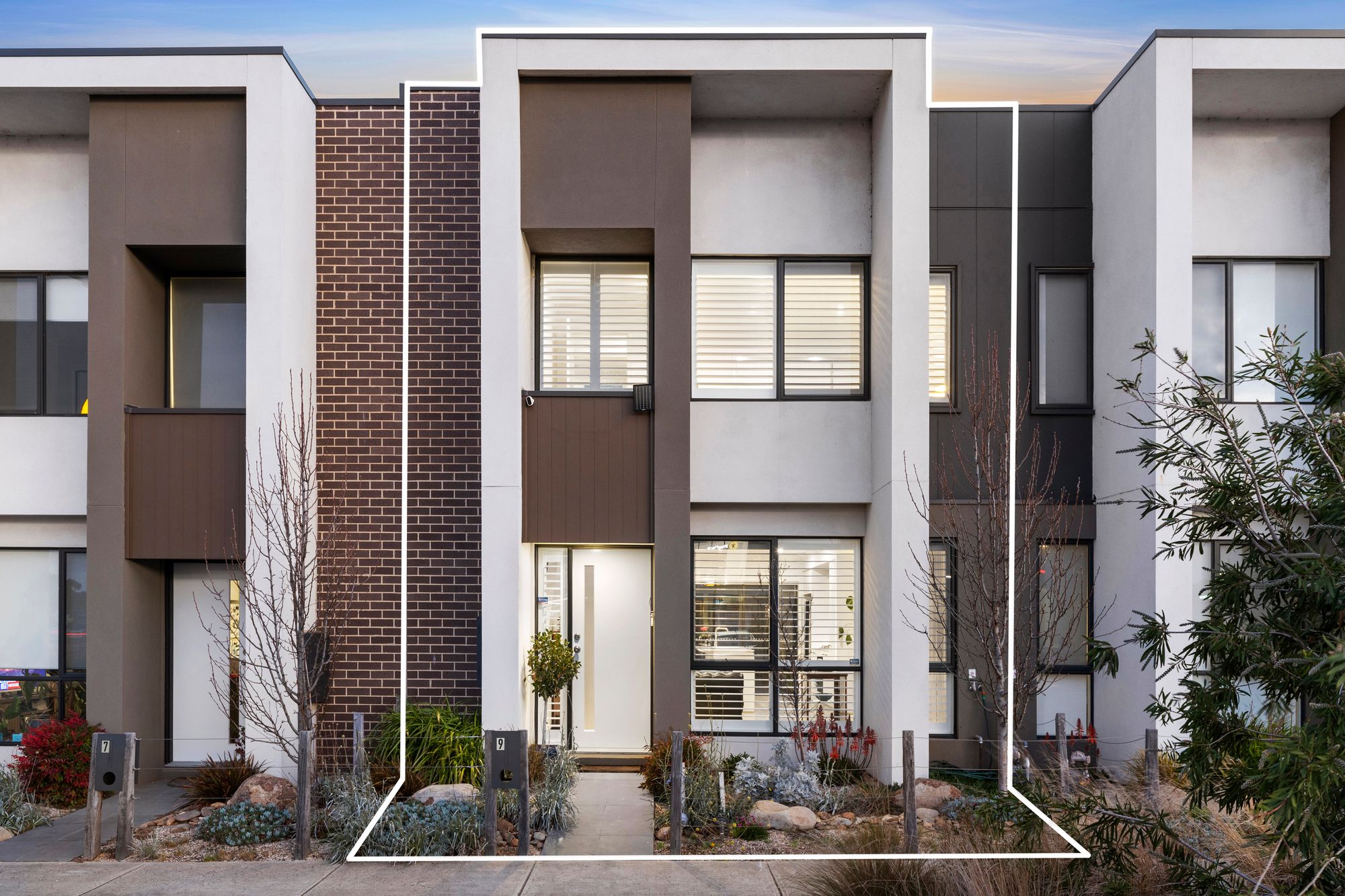 Listing image for 9 Longreach Road, ARMSTRONG CREEK  VIC  3217