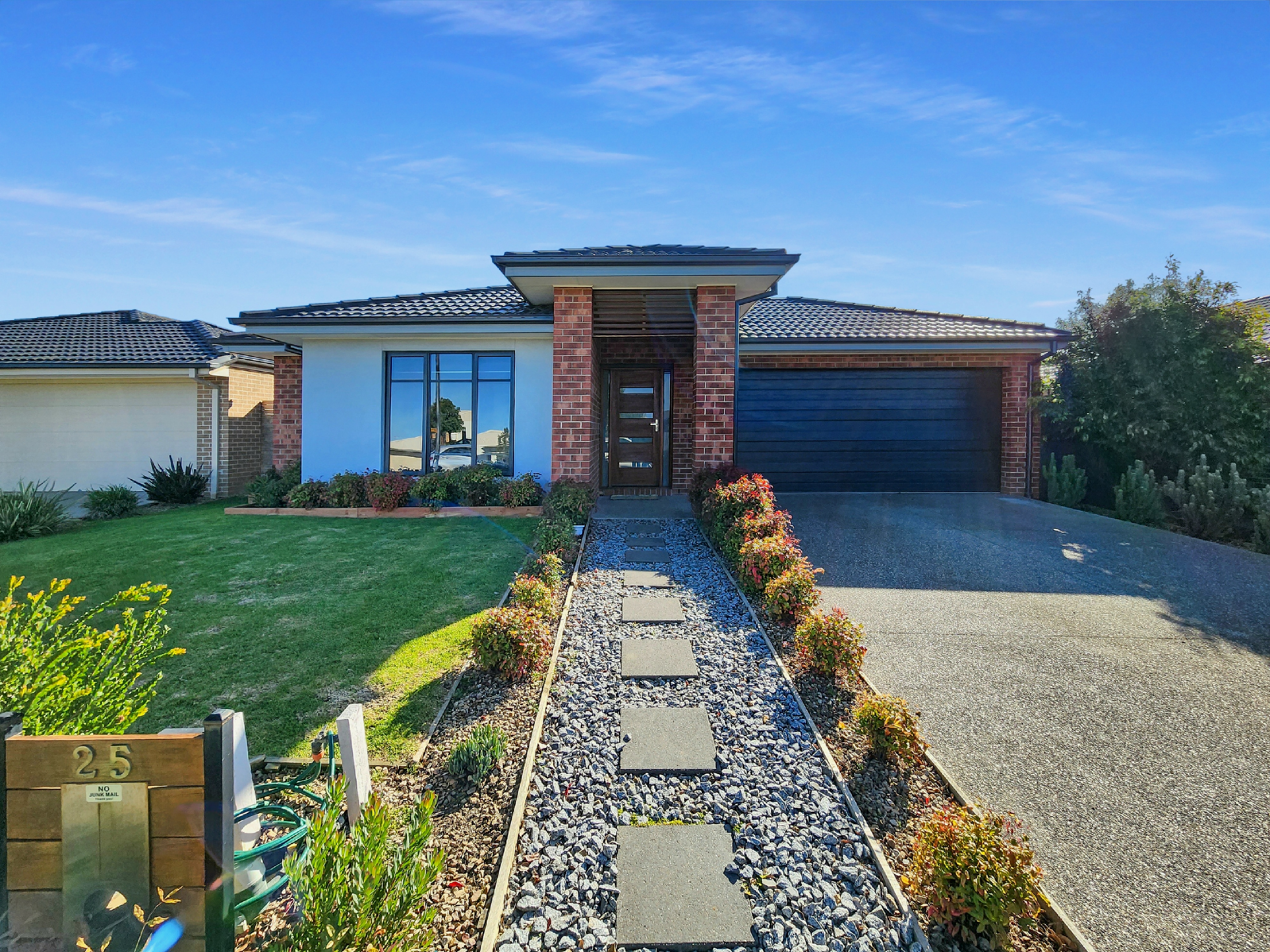 Listing image for 25 Tenneyson Close, ARMSTRONG CREEK  VIC  3217