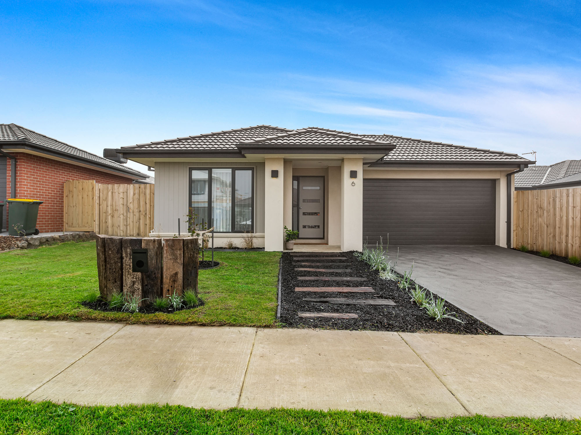 Listing image for 6 Currumbin Street, ARMSTRONG CREEK  VIC  3217
