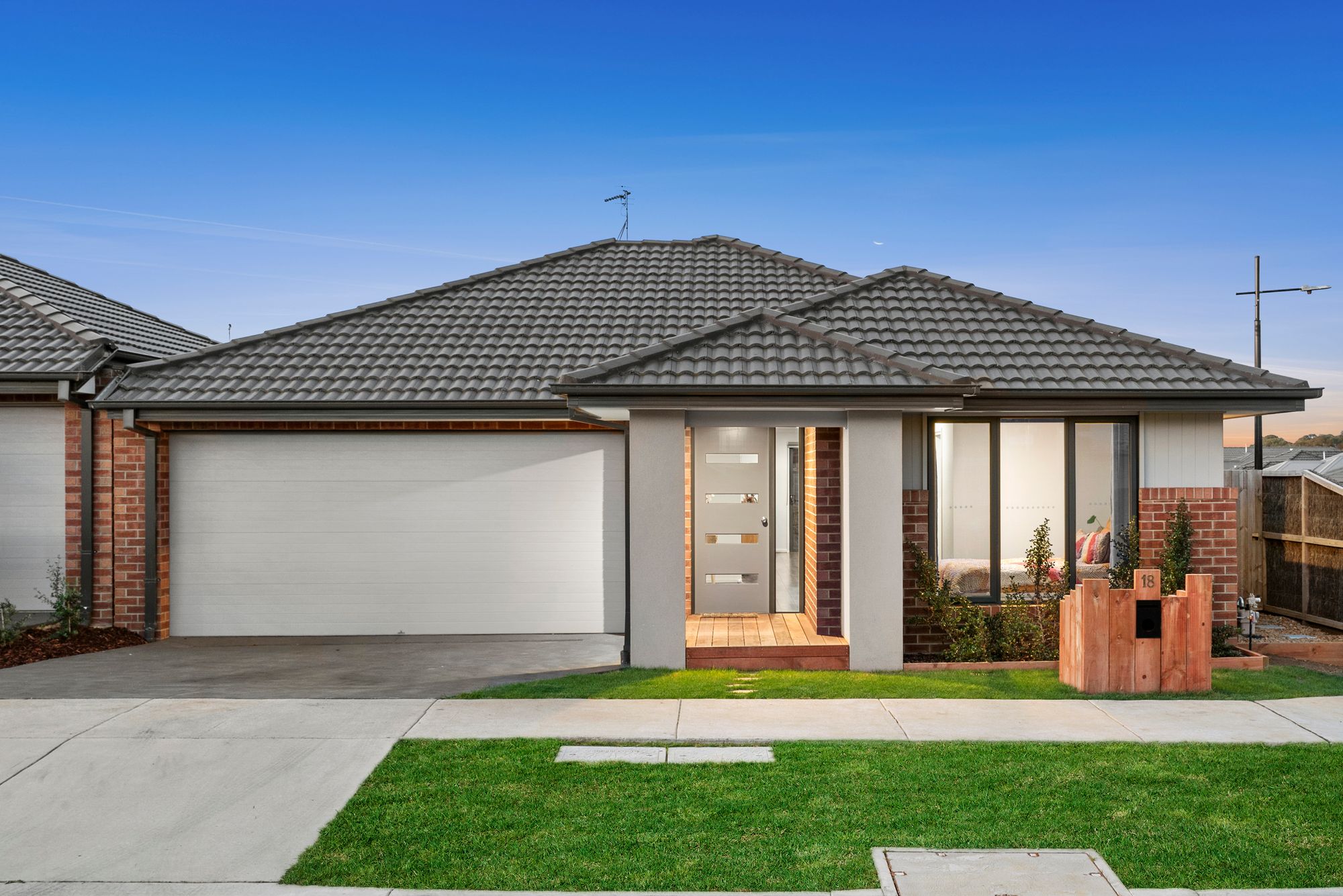 Listing image for 18 Silver Oak Way, MOUNT DUNEED  VIC  3217