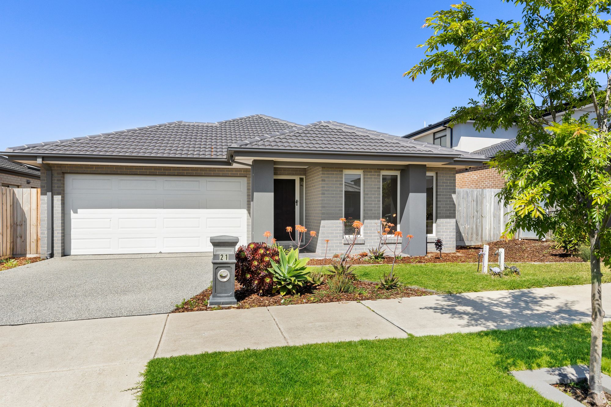 Listing image for 21 Stephenson Drive, ARMSTRONG CREEK  VIC  3217