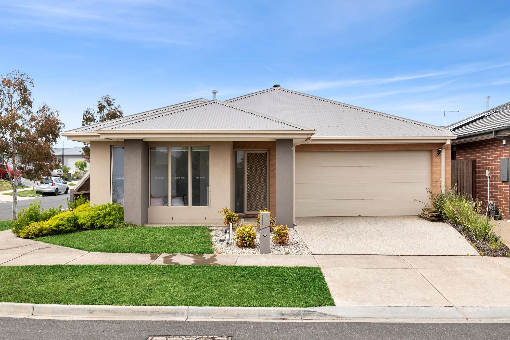 33 Cootamundra Drive