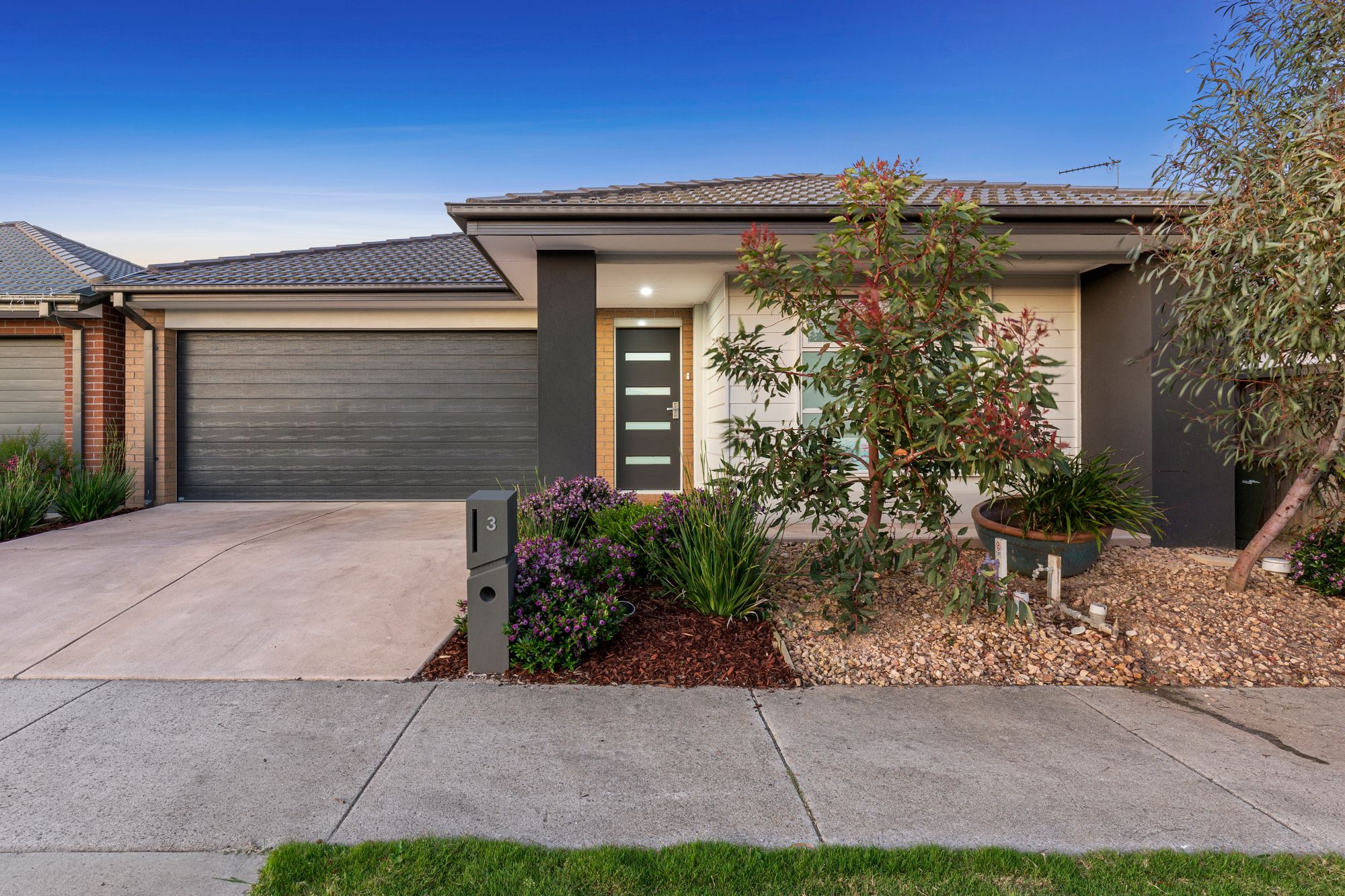 Listing image for 3 Winterfell Road, CHARLEMONT  VIC  3217