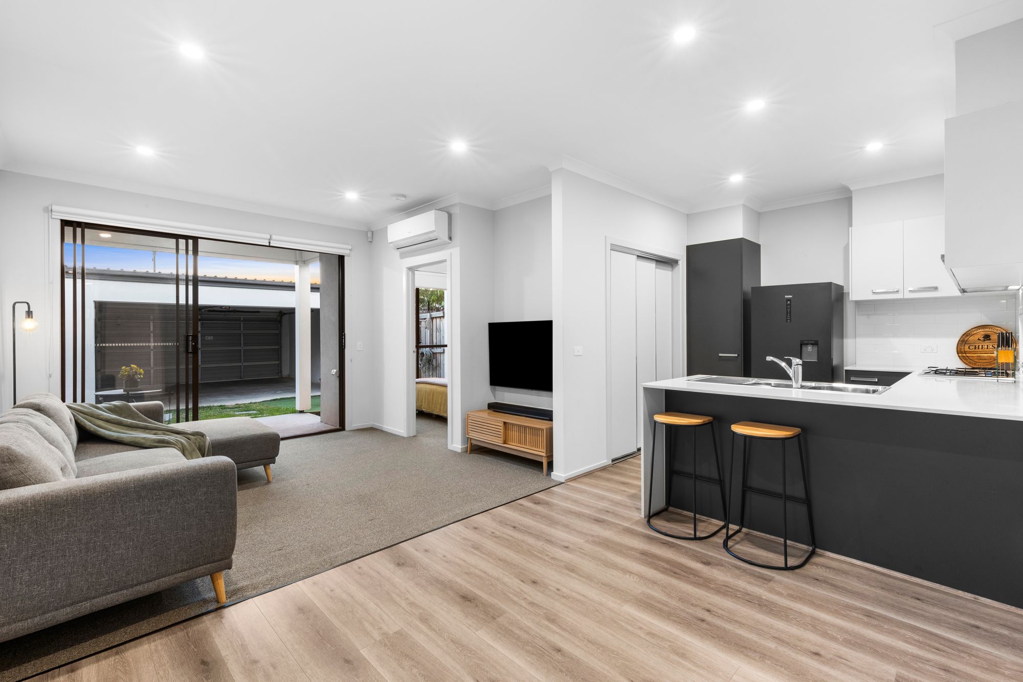 Listing image for 10 Oleary Walk, CHARLEMONT  VIC  3217