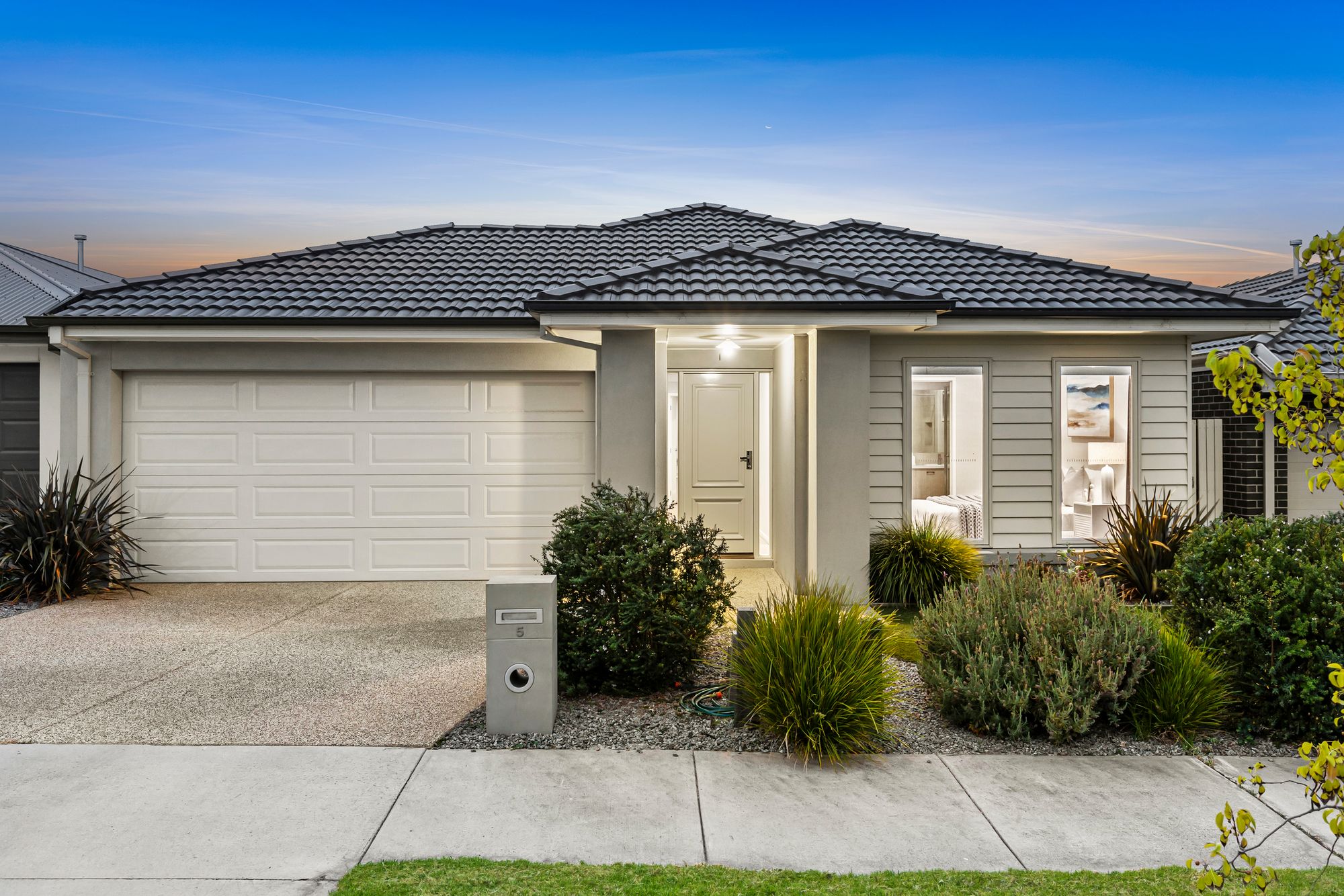 Listing image for 5 Exton Place, MOUNT DUNEED  VIC  3217