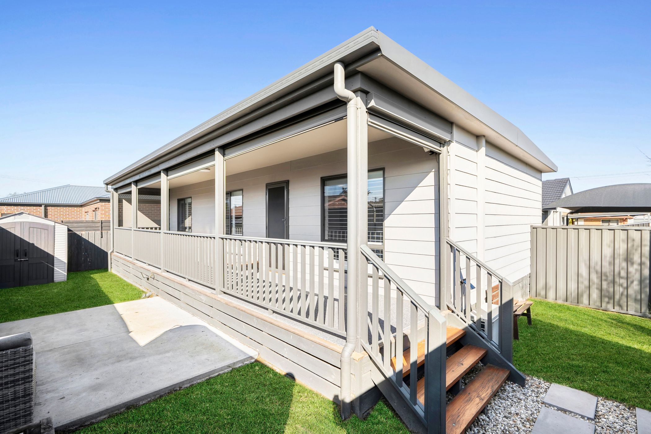 2/11 Saintfield Street, LARA