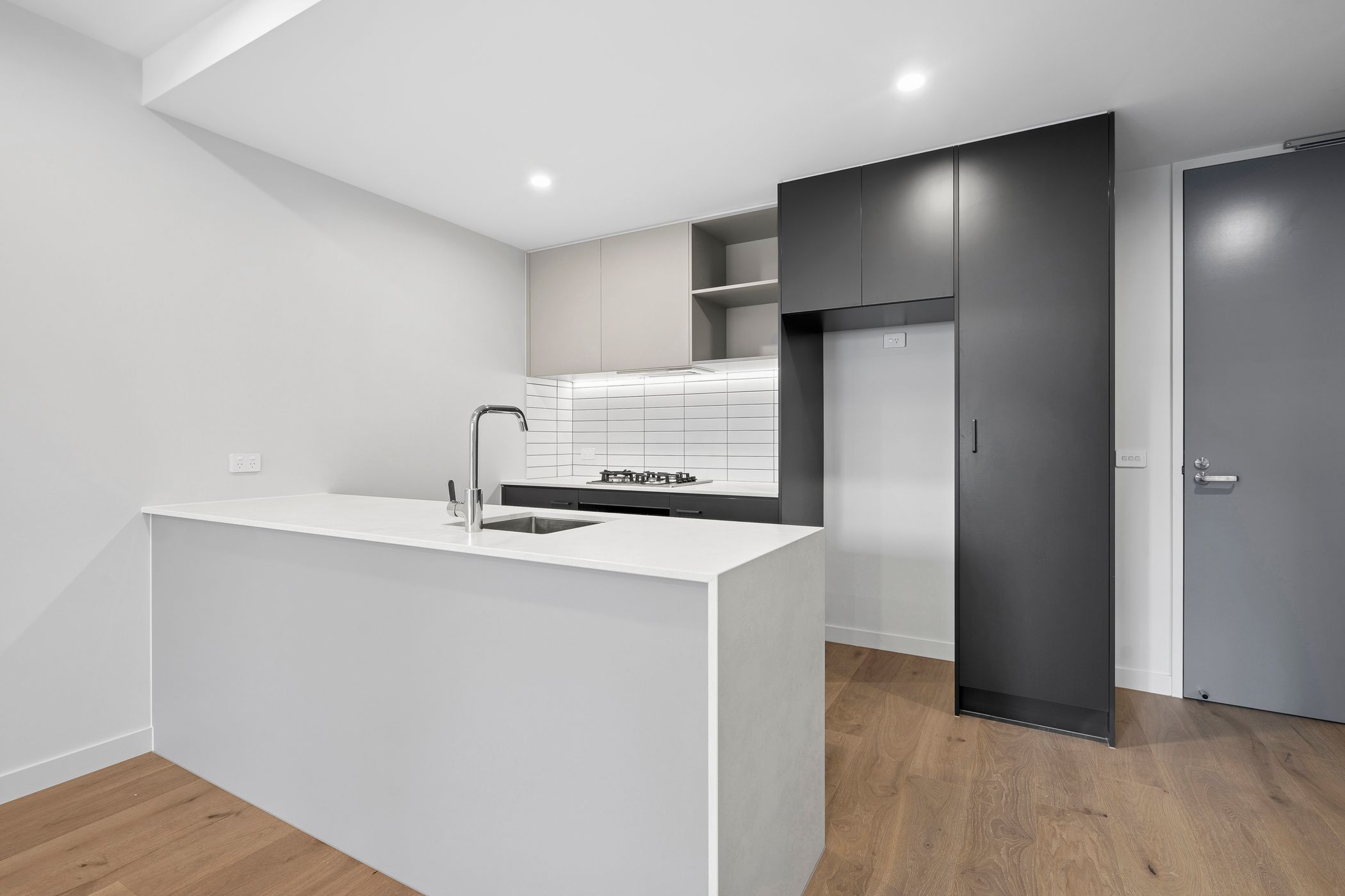 Image of 2401/104 Colac Road