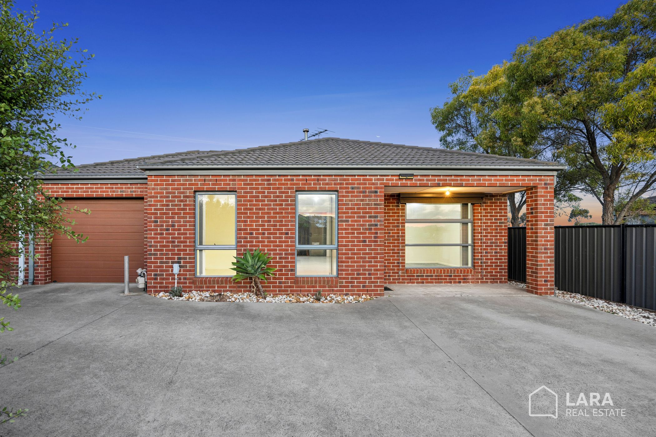 1/10 Raymond George Place, LARA