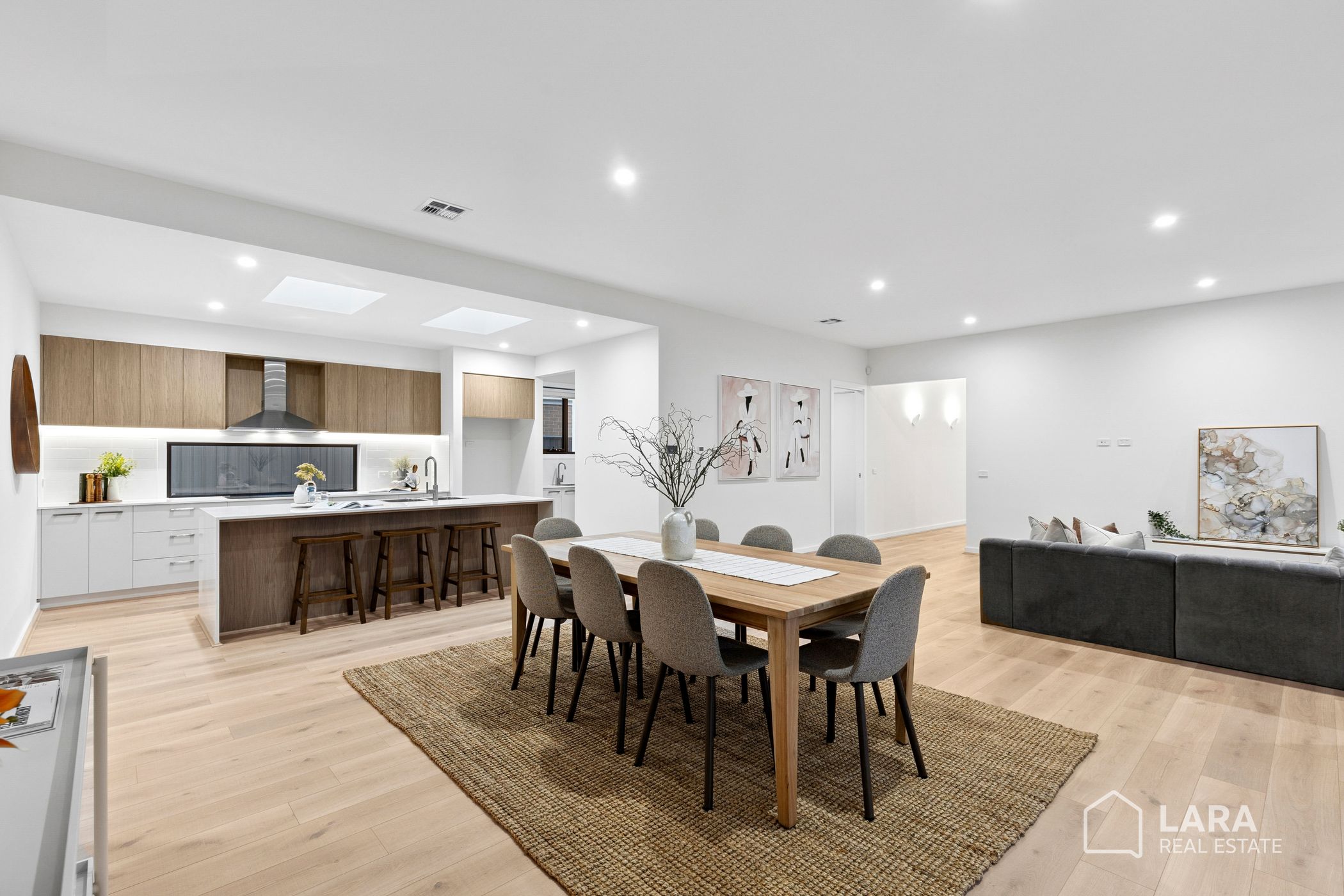 28 Sparrowhawk Avenue, LARA