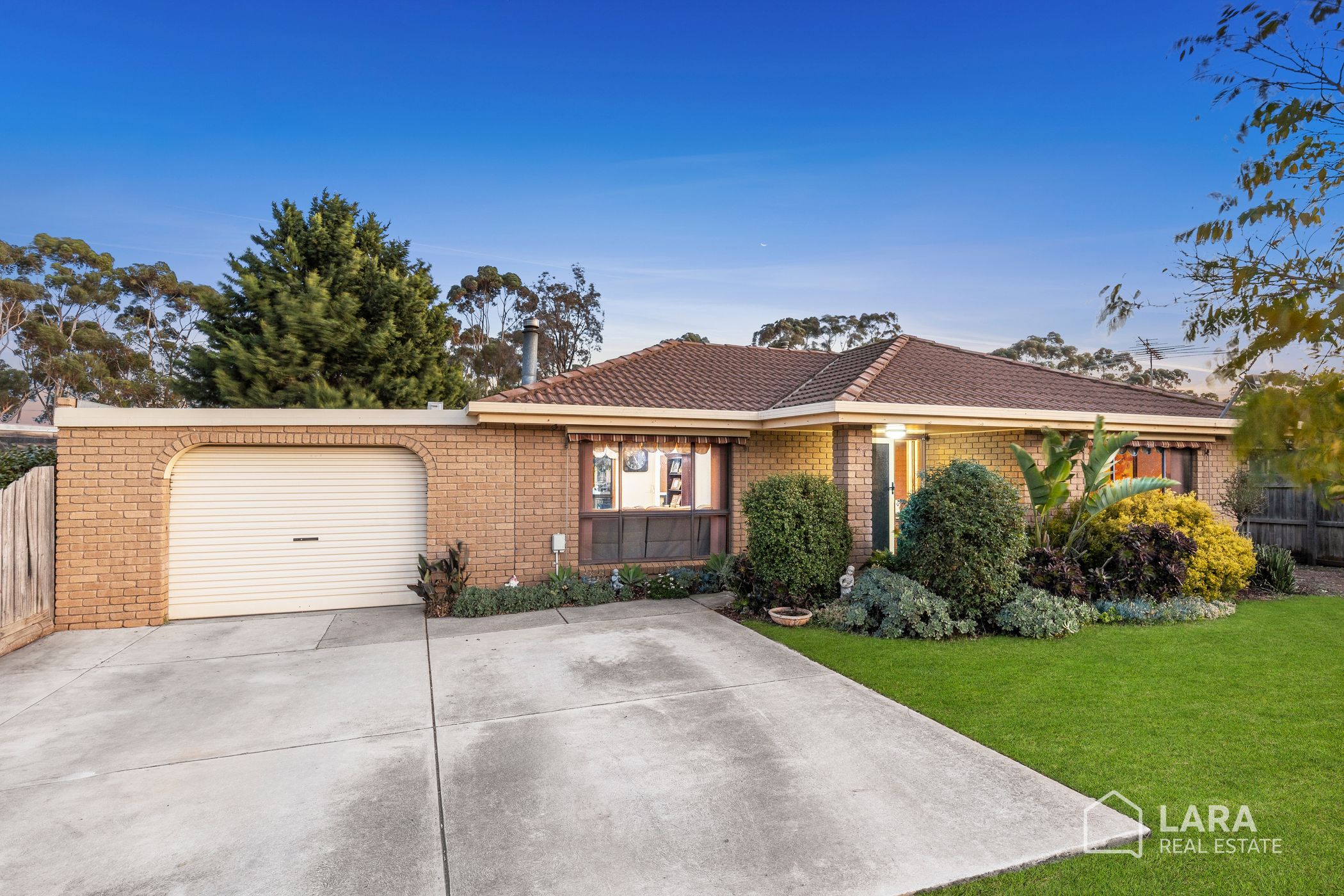 16 Kyema Drive, LARA