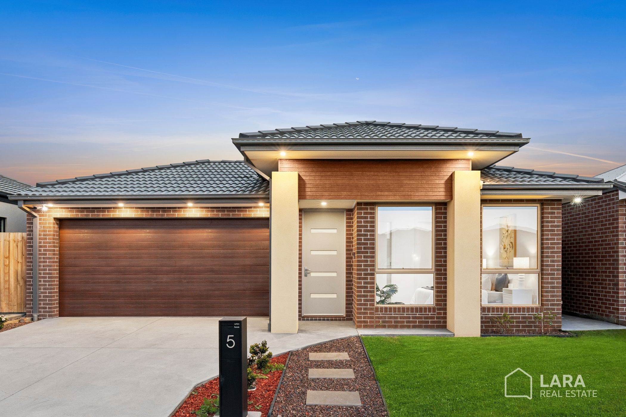 5 Penstone Crescent, LARA