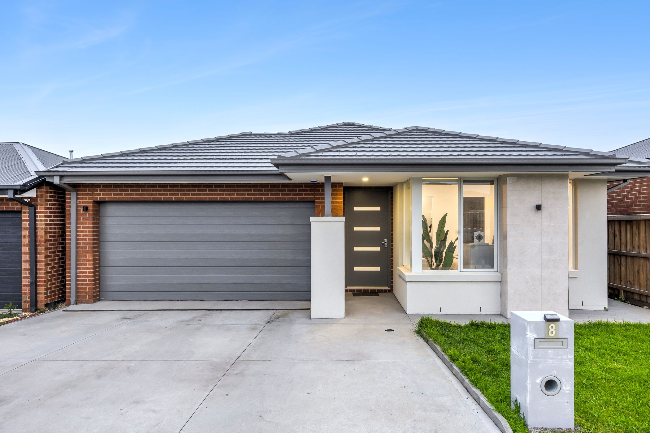 8 Palladian Avenue, CHARLEMONT