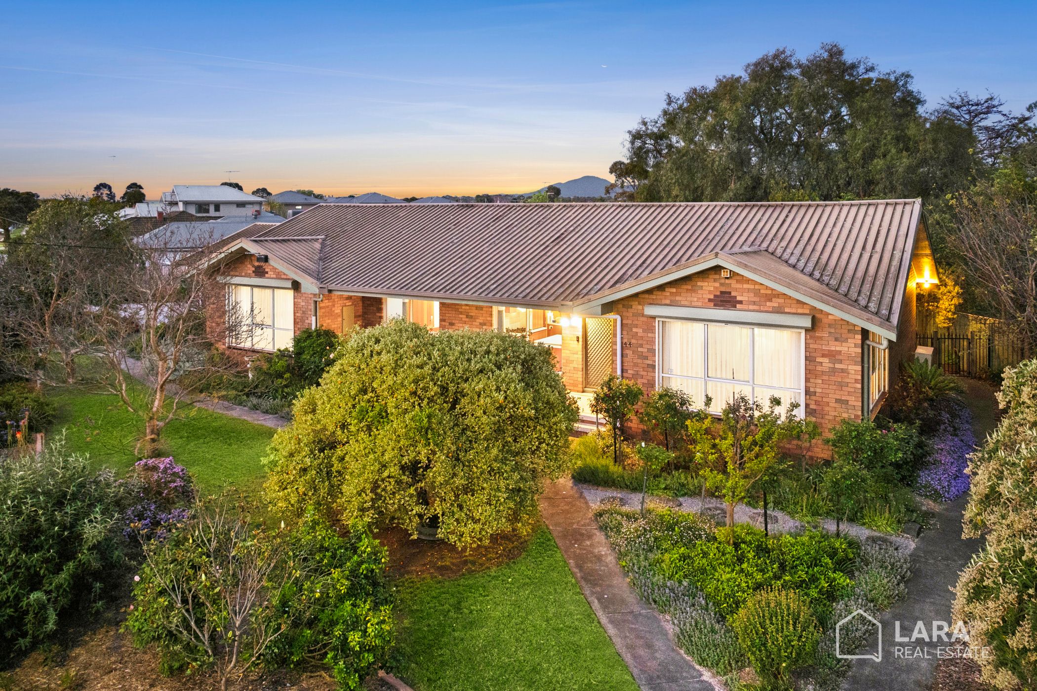 44 Walkers Road, LARA