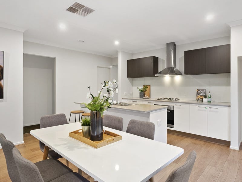 34 Ashbury Boulevard