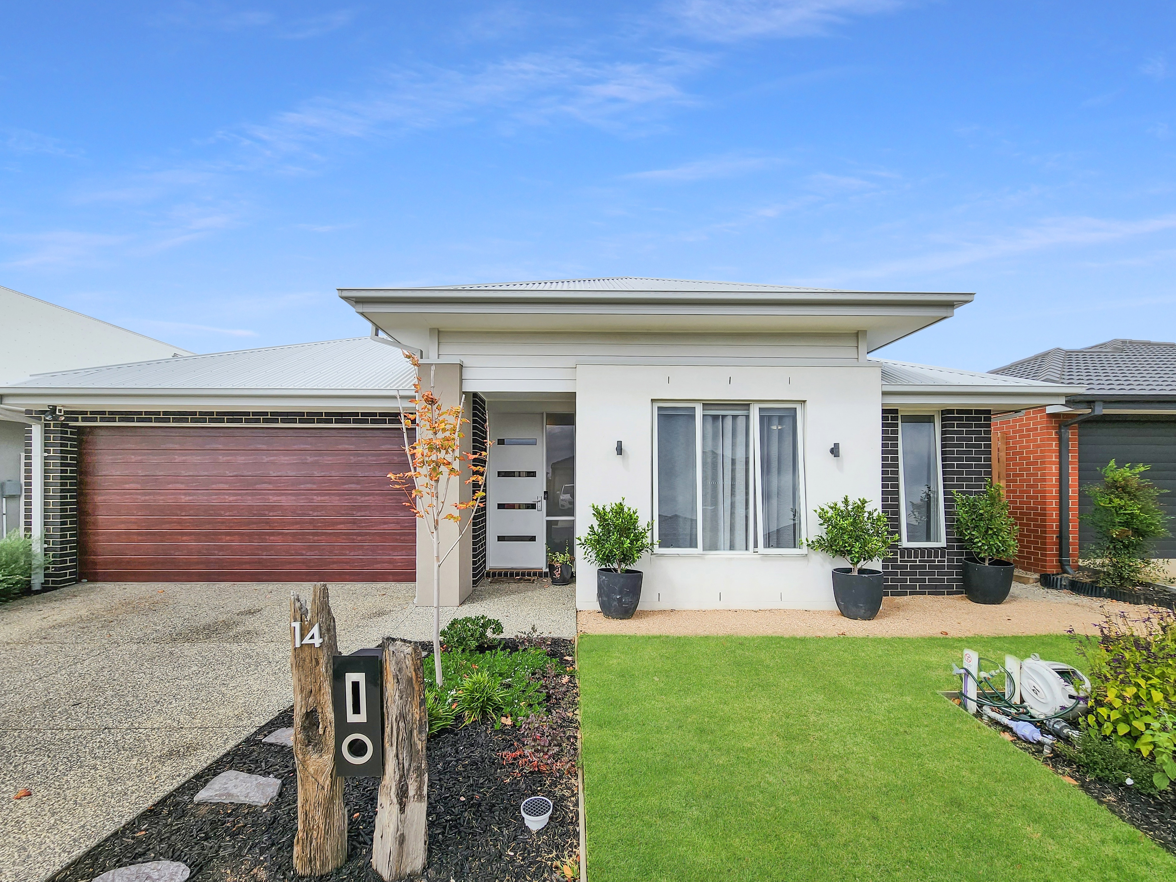 14 Mcarthur Crescent