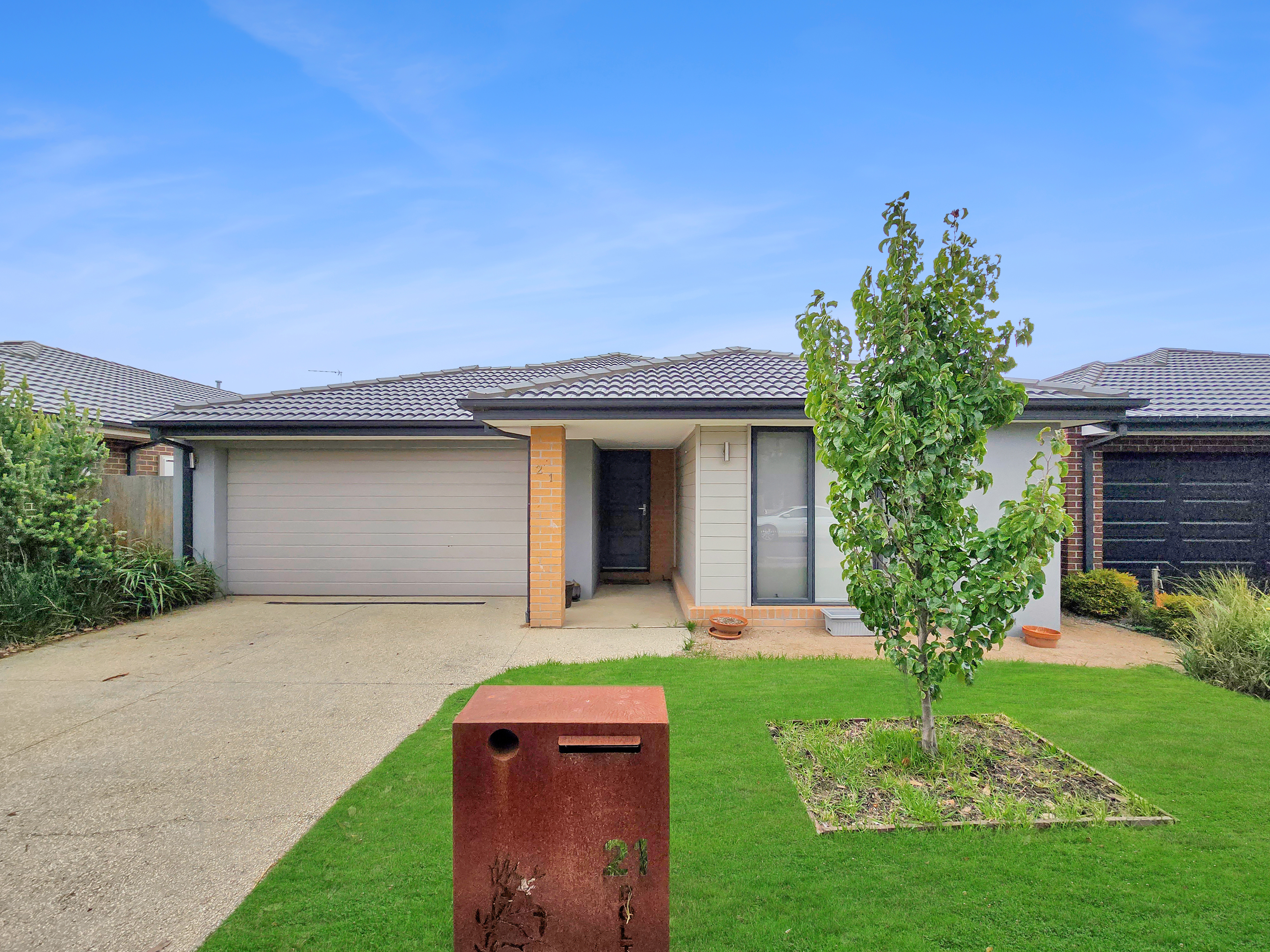 Listing image for 21 Bolton Street, ARMSTRONG CREEK  VIC  3217