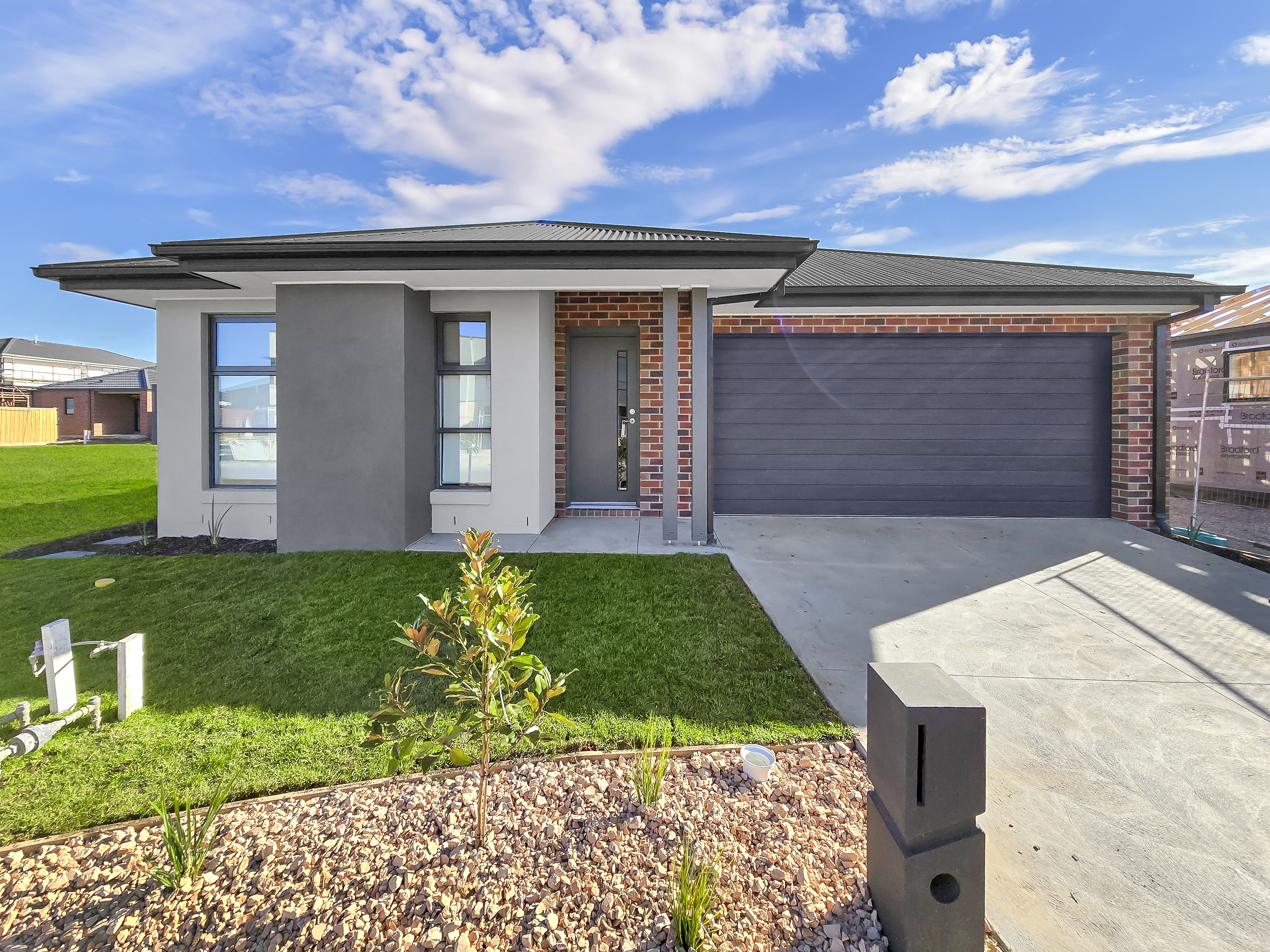 Listing image for 27 Paley Street, CHARLEMONT  VIC  3217