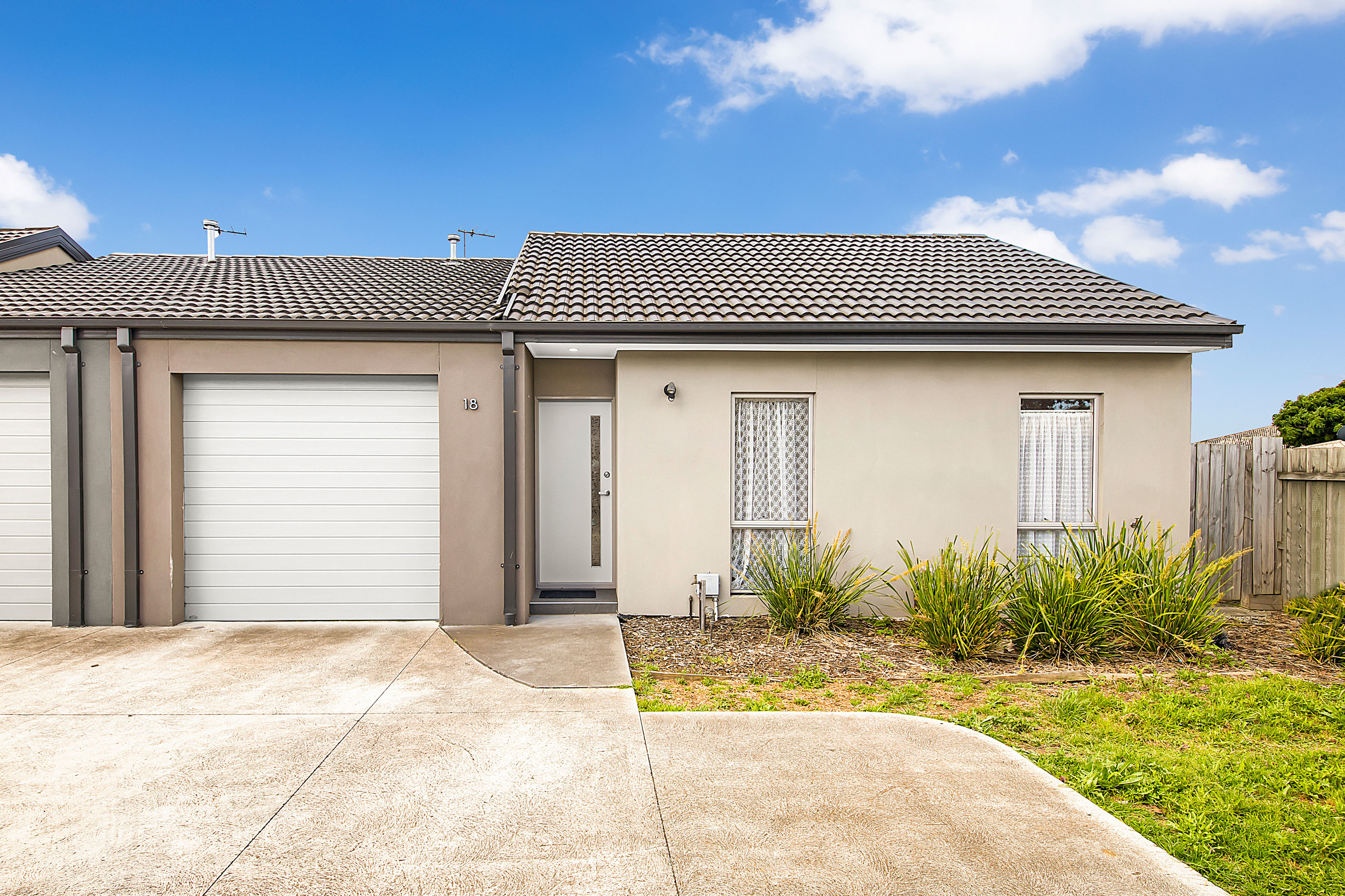 182-188 Cox Road, LOVELY BANKS