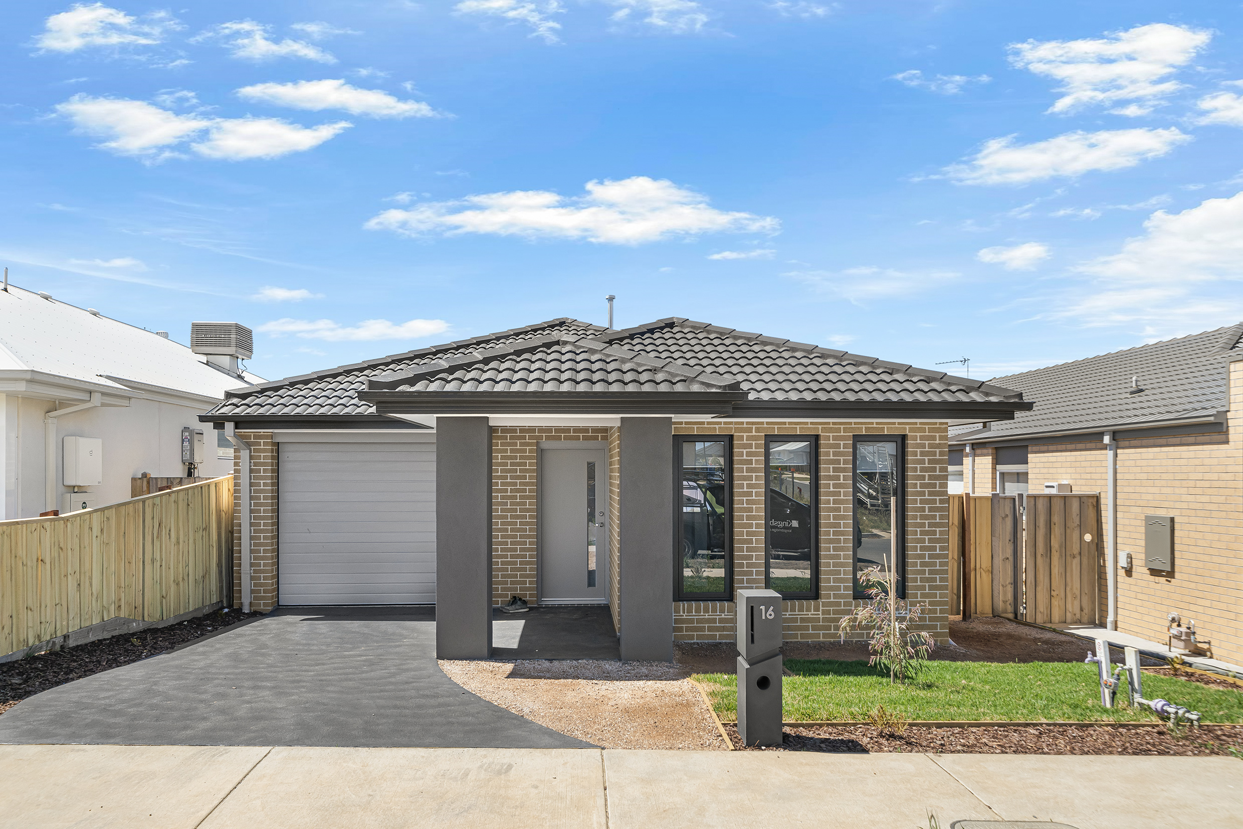 16 Ashfield Drive, CHARLEMONT