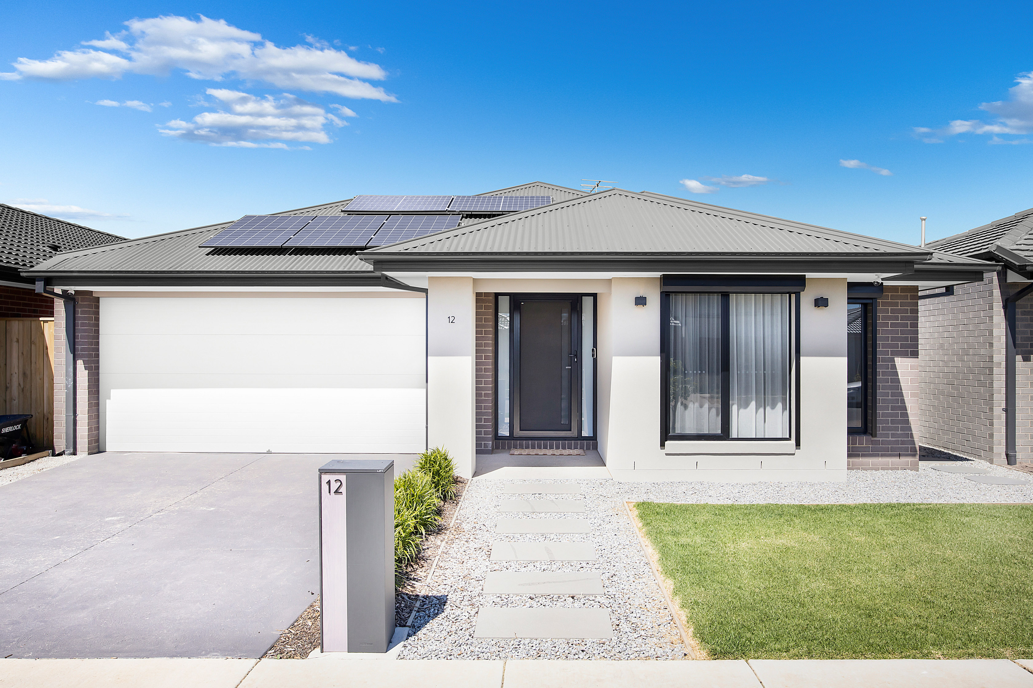 12 Tweed Street, LARA