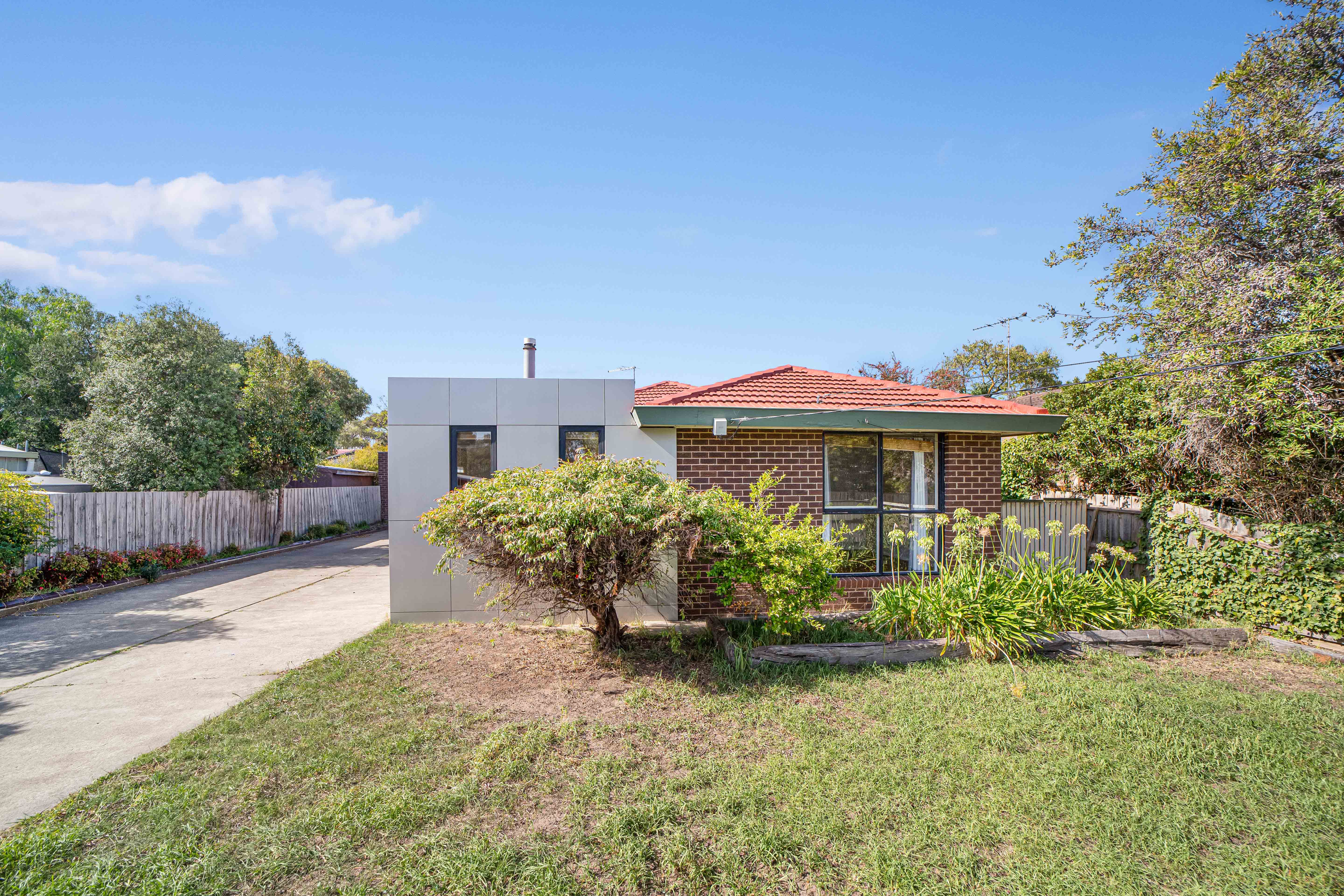 1 Abbey Drive, LARA