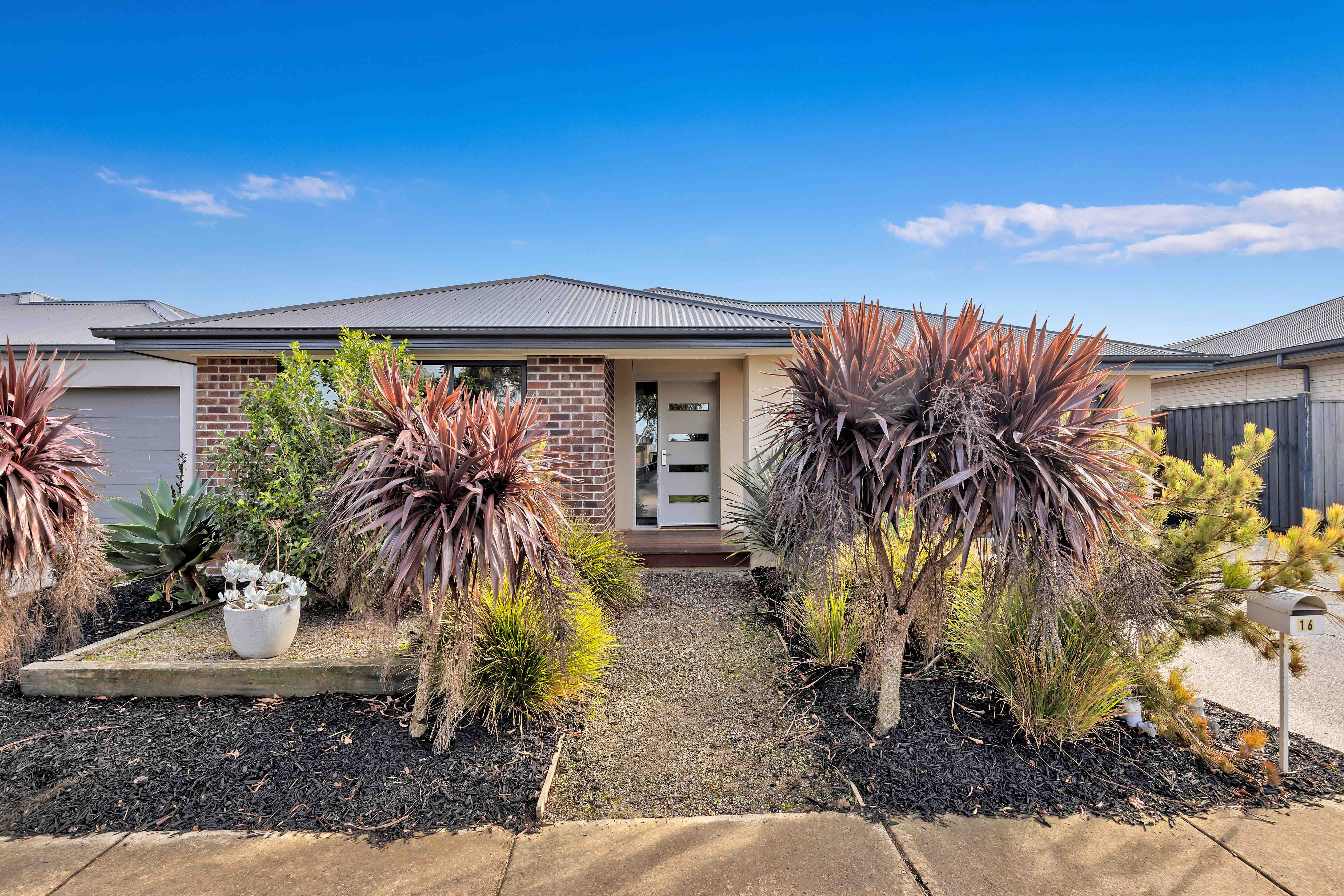 16 Lismore Street, ARMSTRONG CREEK