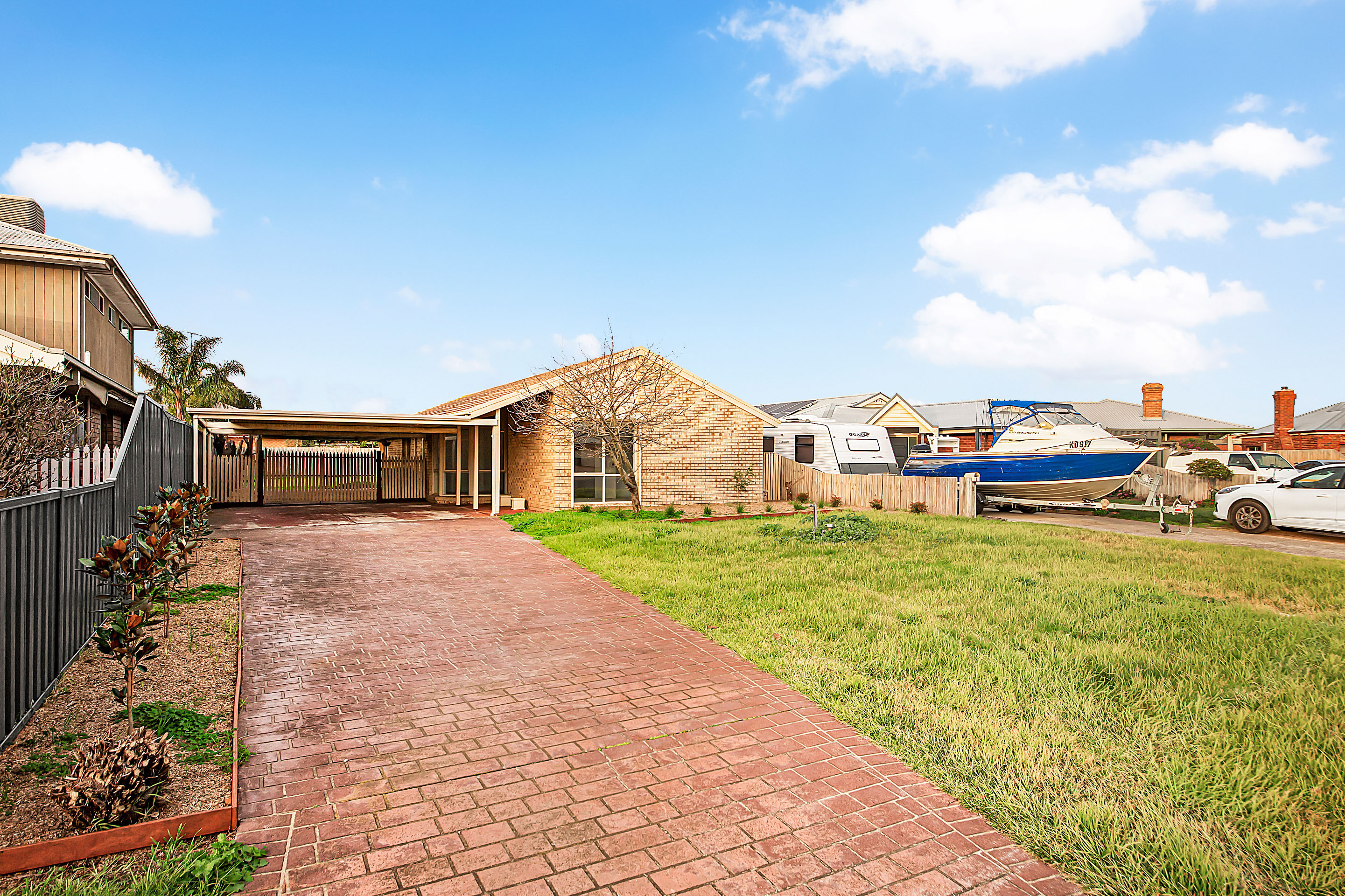 7 Andrea Court, LARA