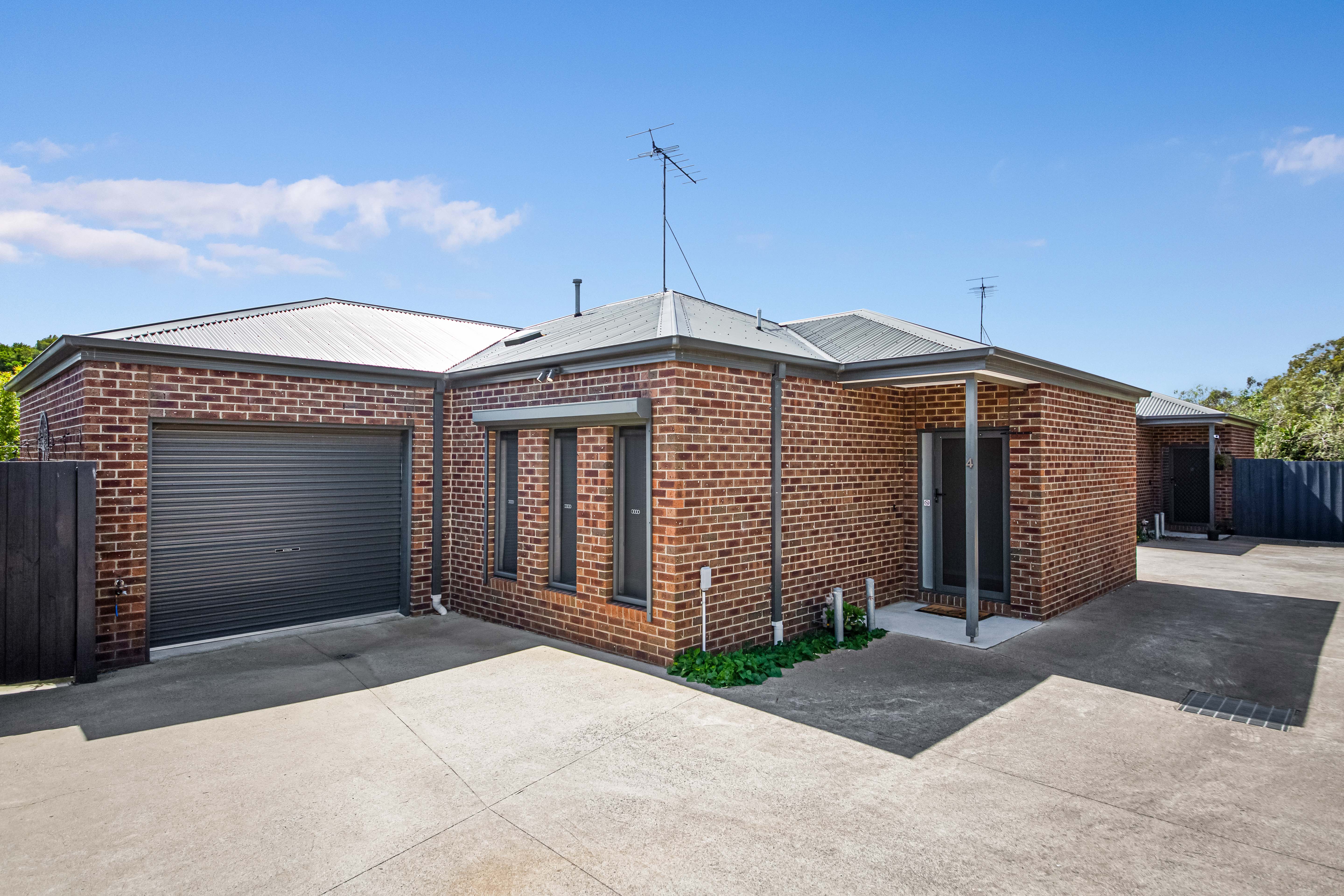 53 Rennie Street, LARA